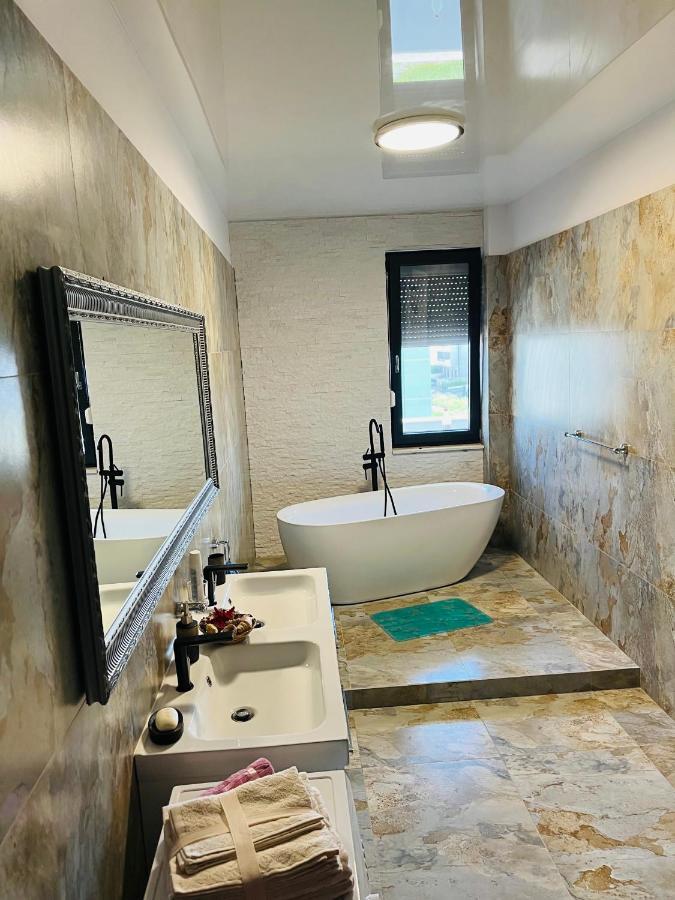 Appartement Luna House Sea à Năvodari Extérieur photo